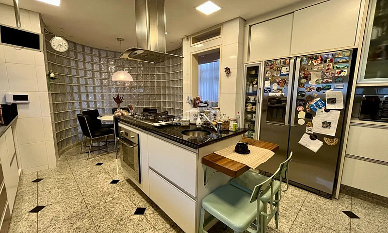 Casa Disponível Para...