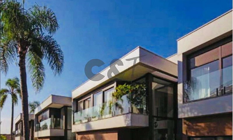 Casa De Condomínio -...