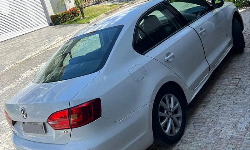 Volkswagen Jetta Com...