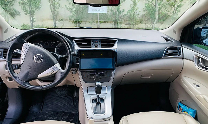 Nissan Sentra Unique...