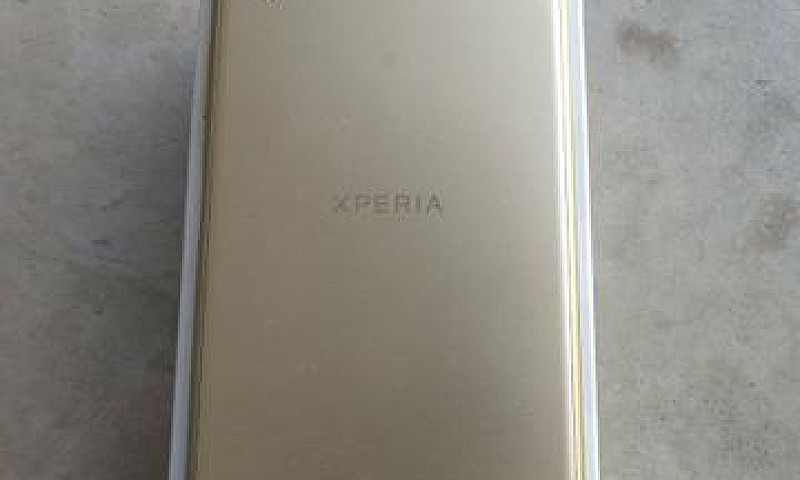 Sony Xperia Xa1 Plus...