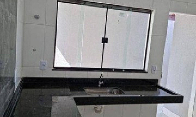 Casa Com 3 Dormitóri...