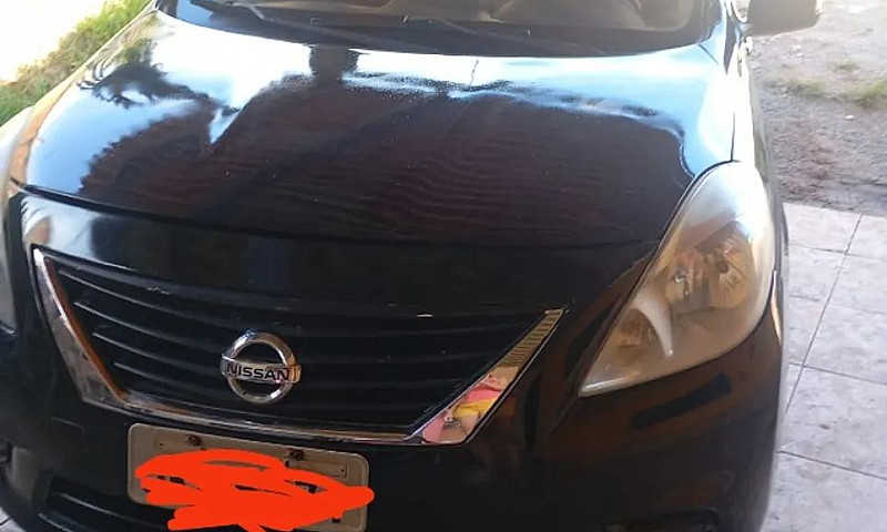 Nissan Versa S 1.6 1...
