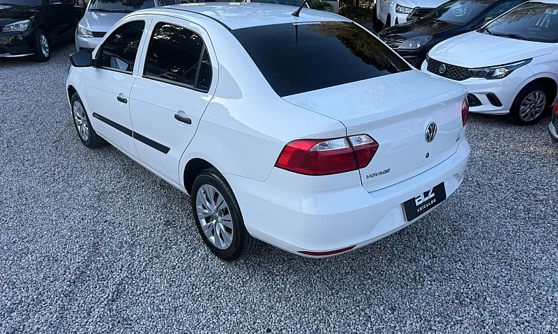 Volkswagen Voyage 1....