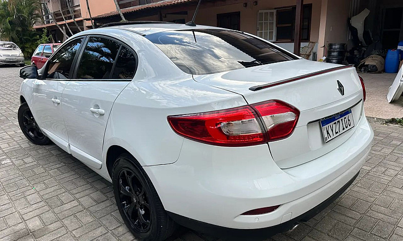 Renault Fluence Seda...
