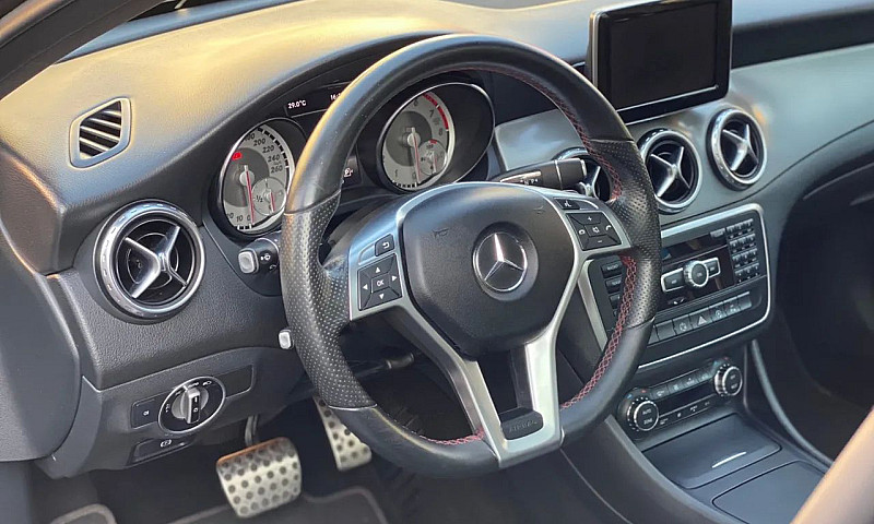 Mercedes-Benz Gla 25...