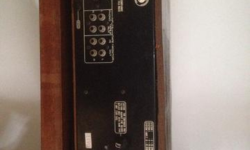 Receiver Marantz Sr1...