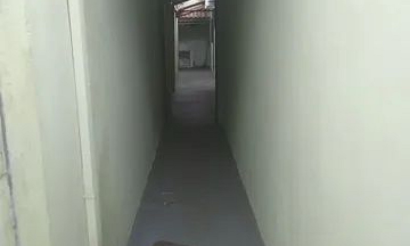 Alugo Edicula...