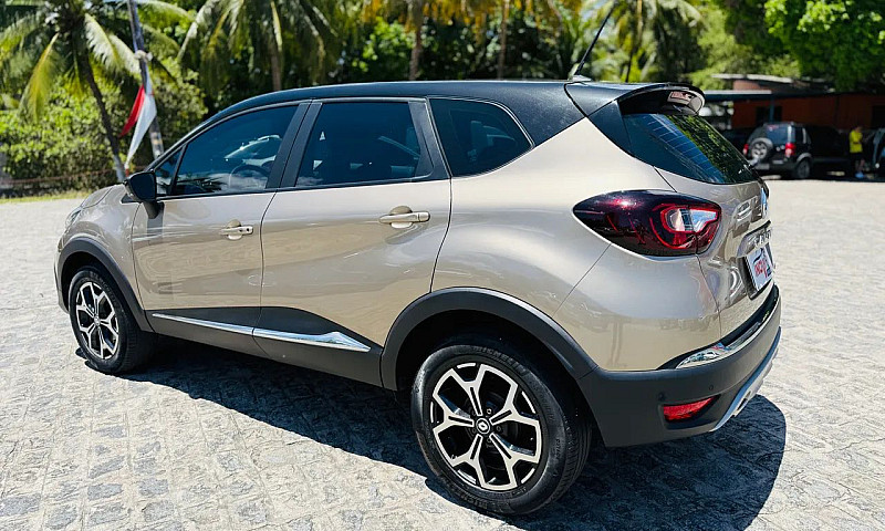Captur Iconic 2022  ...