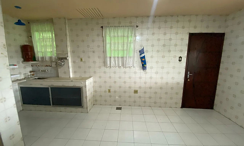 Casa Colonial Com Pi...