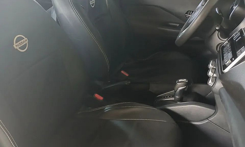 Kicks S 2018(Automát...