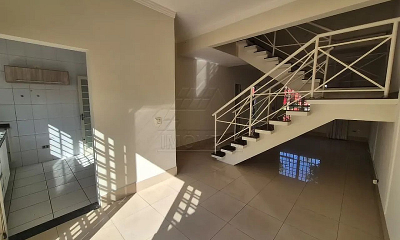 Casa Residencial À V...