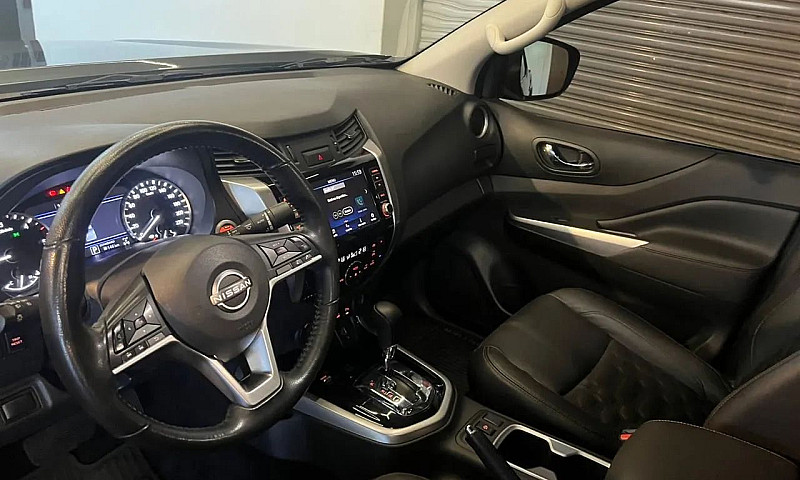 Nissan Frontier Plat...