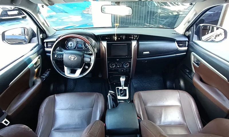 Toyota Hilux Sw4 Sr ...