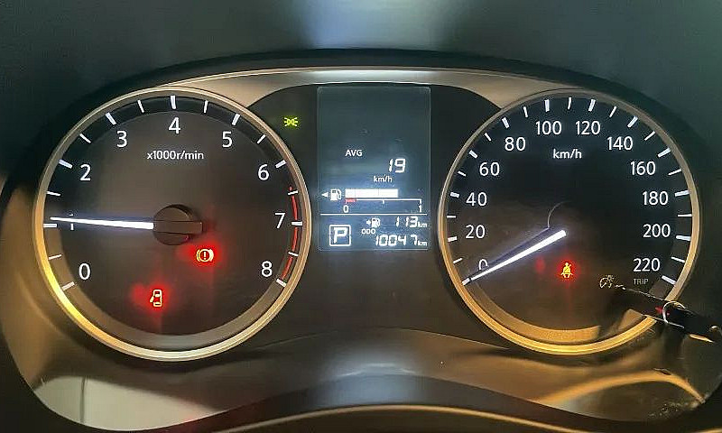 Nissan Kicks Play Se...