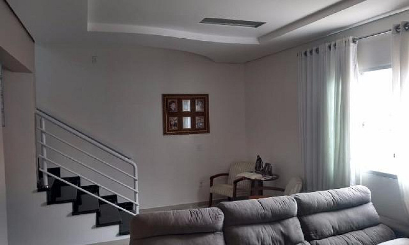 Sobrado Em Nova Odes...