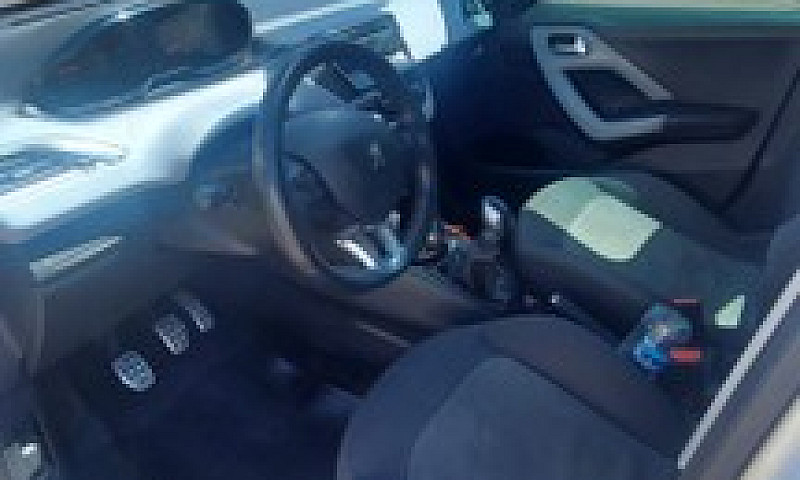 Peugeot 208 2014...