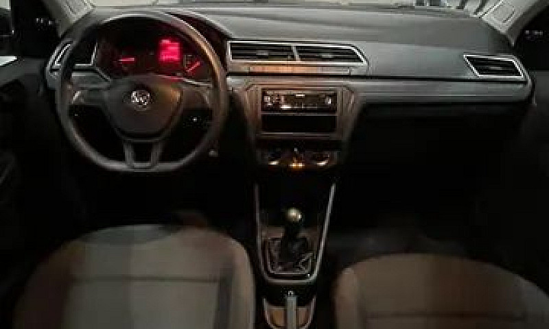 Volkswagen Voyage 1....