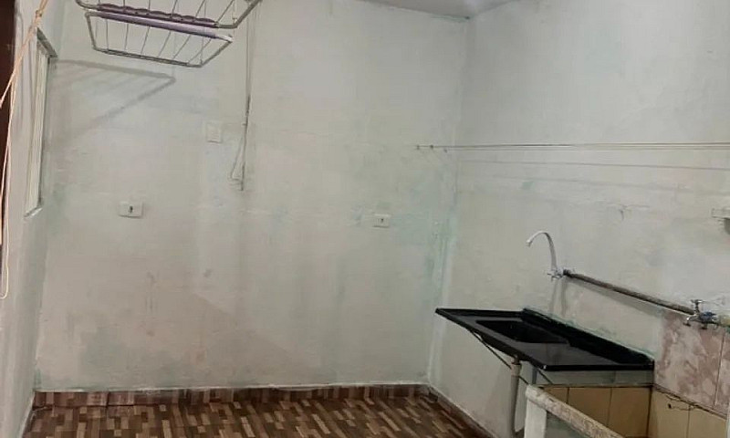 Casa 2 Comodos E Ban...