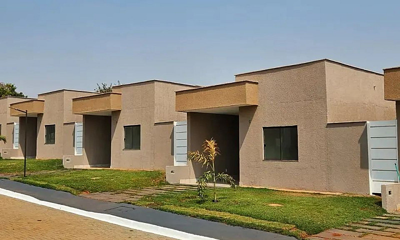 Casa De Condomínio P...