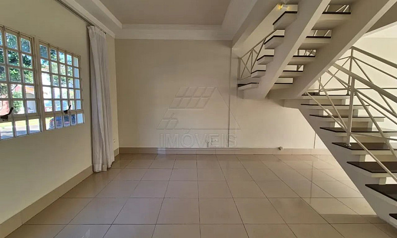Casa Residencial À V...