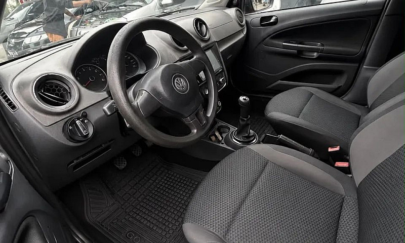 Volkswagen Voyage Co...