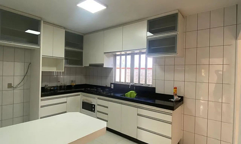 Casa Com 174M2 Na Po...