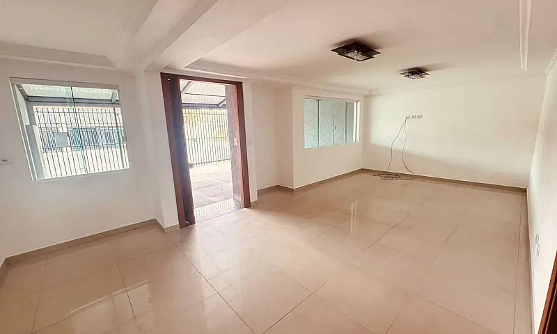 Casa Terrea De Frent...