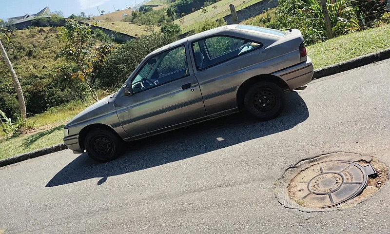 Ford Escort Glx 1.8I...