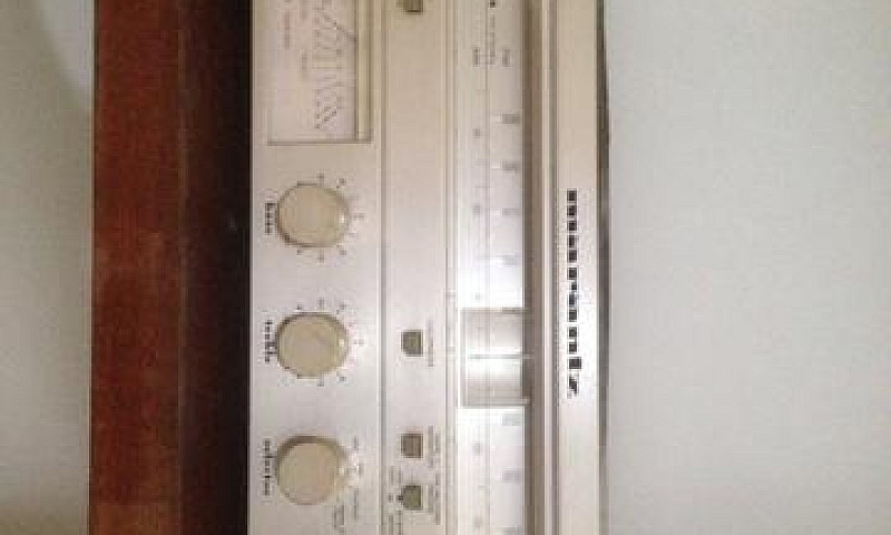 Receiver Marantz Sr1...