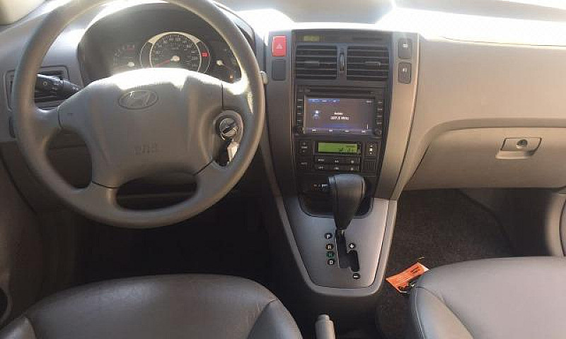 Hyundai Tucson Gls 2...