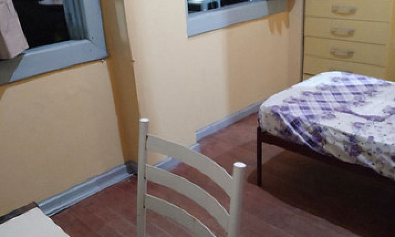 Quarto Com Banheiro ...