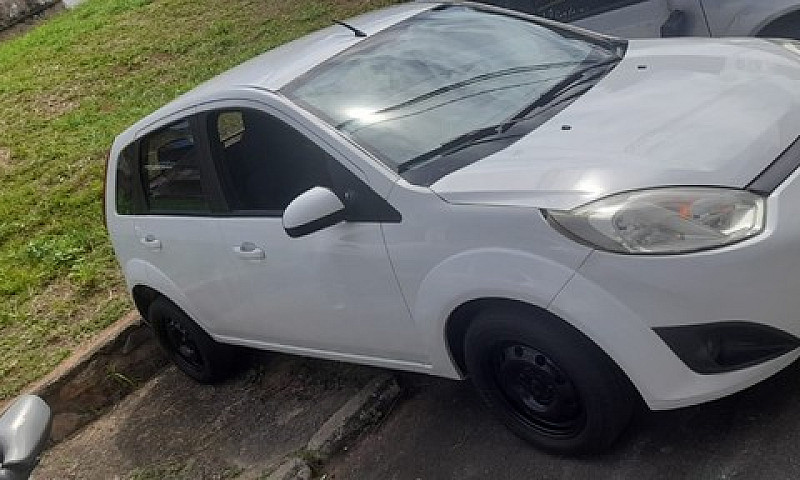 Fiesta Hatch Rocam 1...