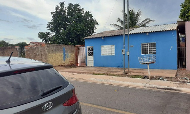 Vendo Uma Casa Douto...