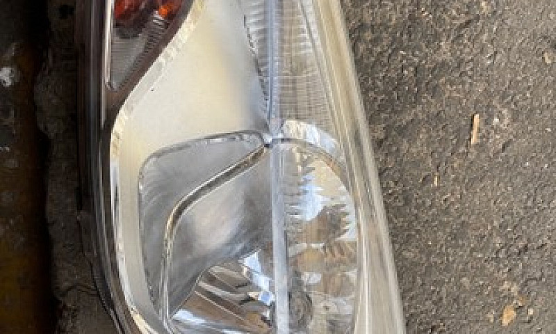 Farol Ford Ka...