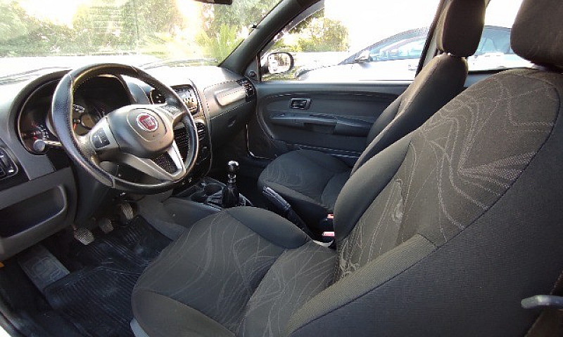 Fiat Strada 1.4 Hard...