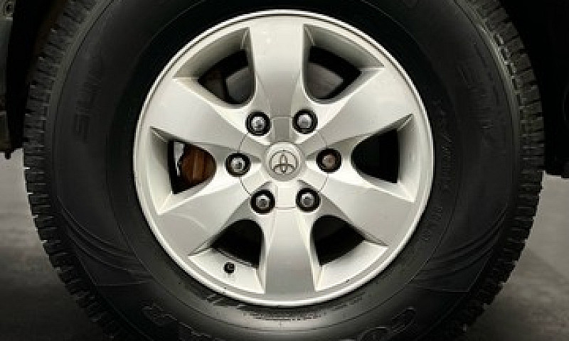 Toyota Hilux Srv 3.0...