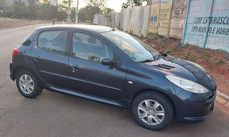 Peugeot 207 Xr 1.4 F...