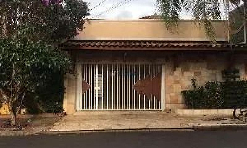 Casa 4 Dorm. Sendo 1...