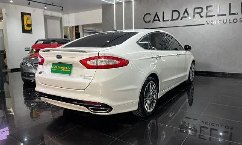 Ford Fusion Titanium...