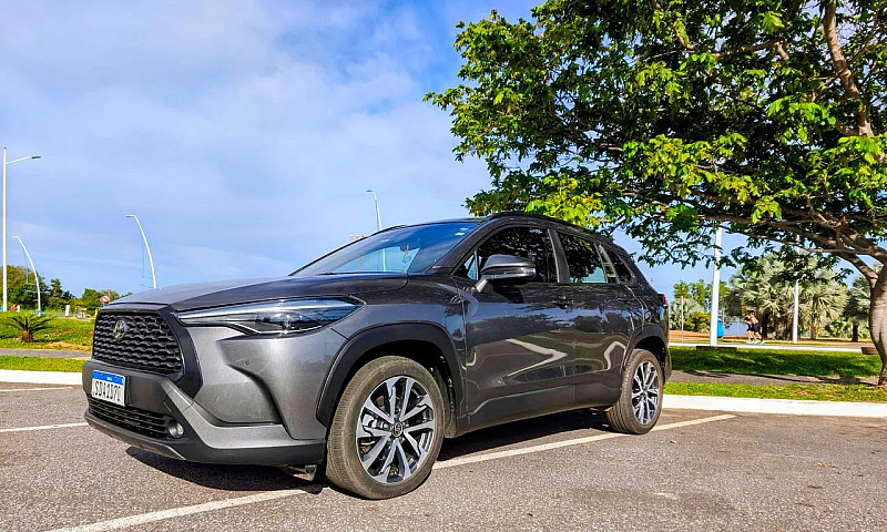 Toyota Corolla Cross...