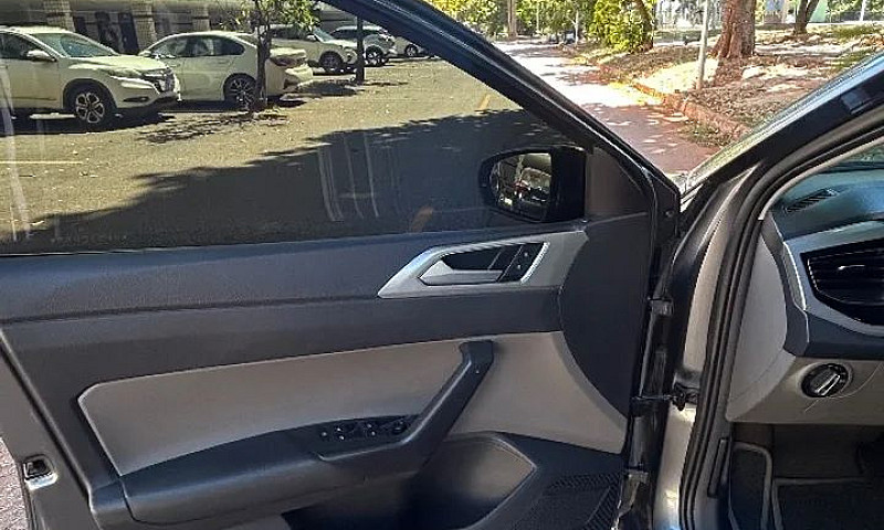 Volkswagen Virtus Hi...