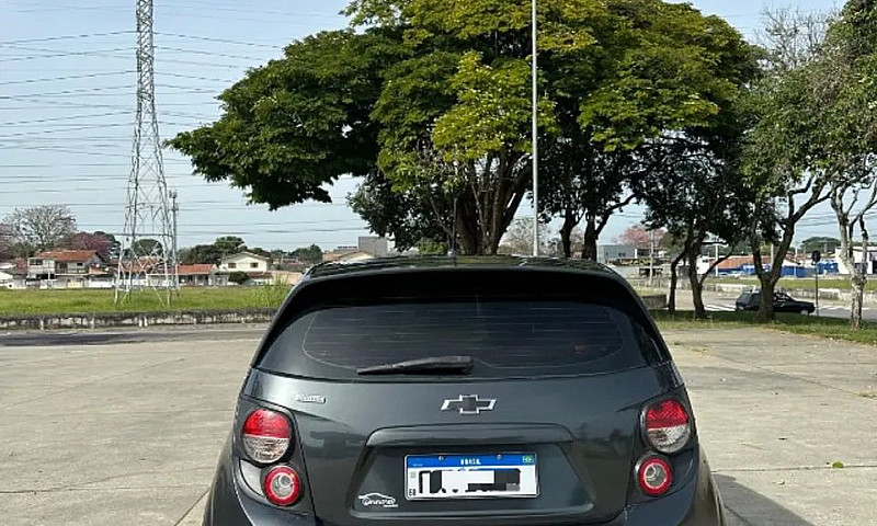 Chevrolet Sonic Hb L...