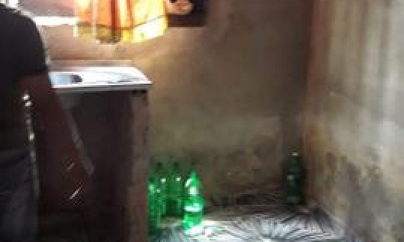 Vendo Uma Casa No Ed...