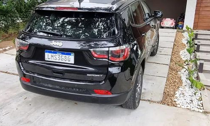 Jeep Compass Sport 2...