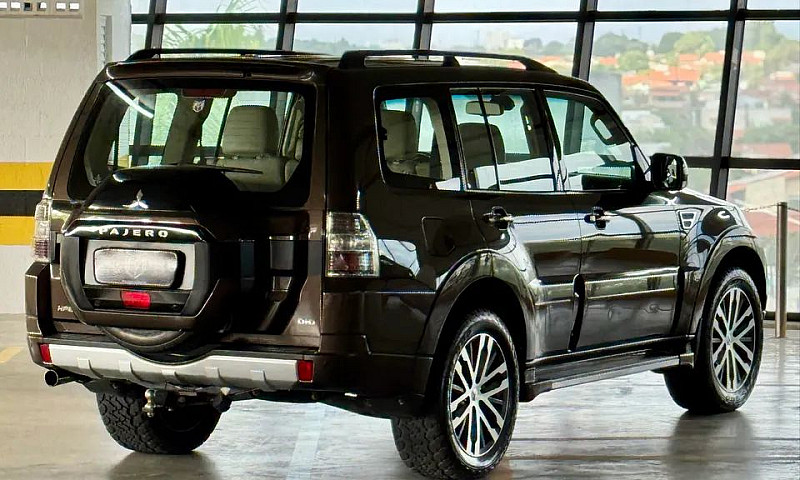 Mitsubishi Pajero Hp...