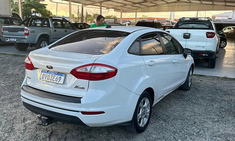 Ford Fiesta Sedan Se...