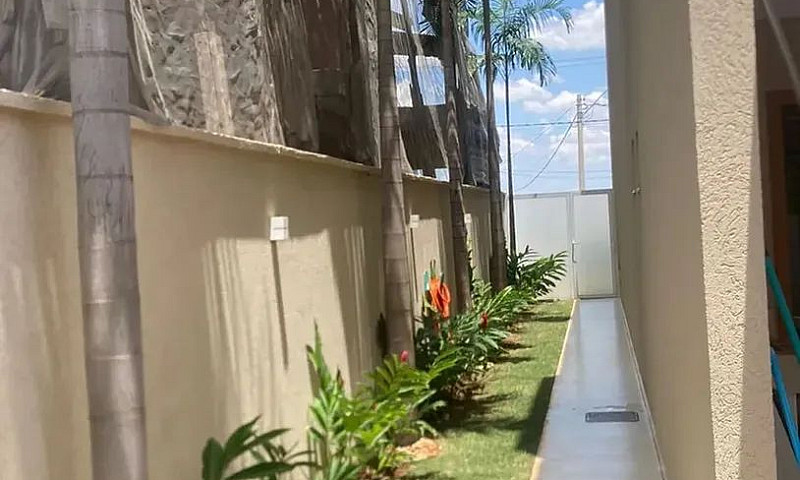 Casa De Condomínio P...