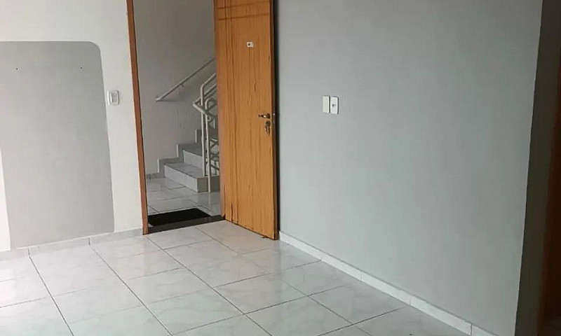 Aluga-Se Apartamento...