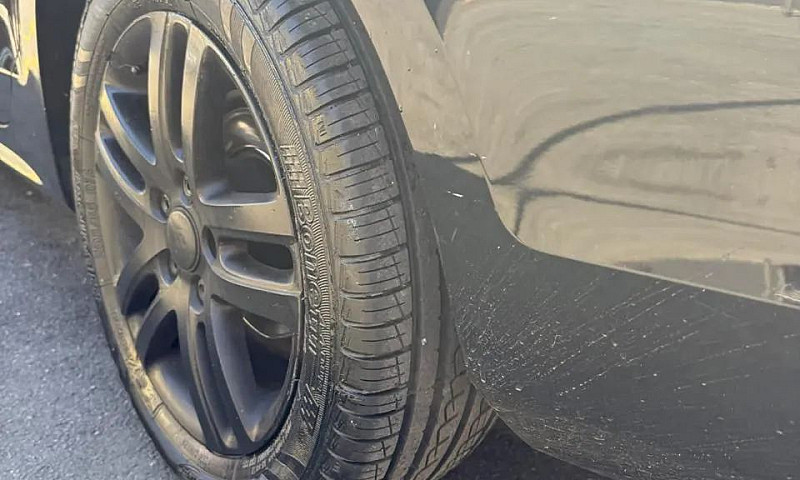 Volkswagen Jetta Com...
